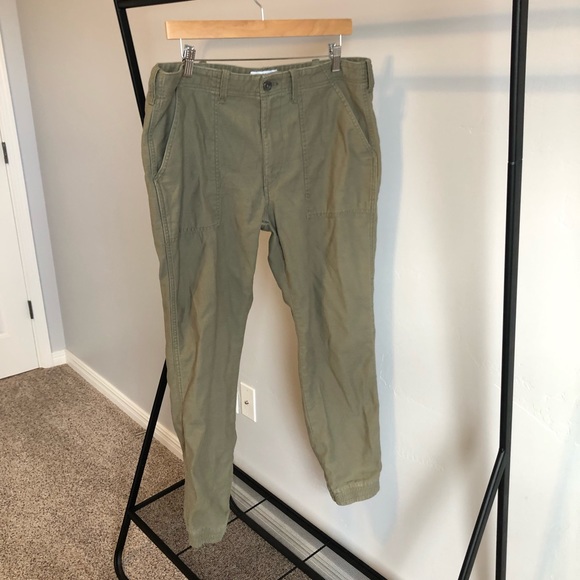 Army Green Joggers - Picture 1 of 2